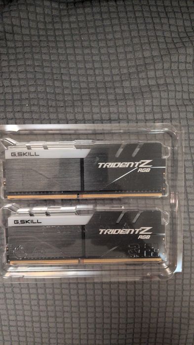 G.Skill Trident Z RGB 16GB DDR4-5066 CL20 – 2x8GB