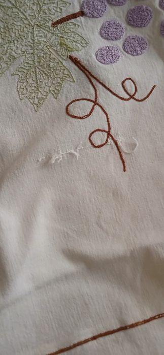 Toalha bordada, antiga