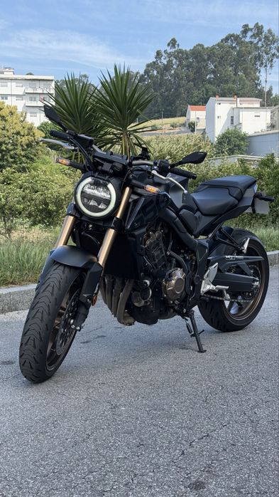 Honda CB650R Akrapovic