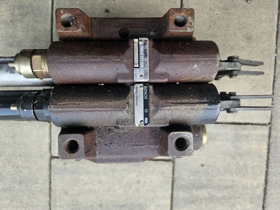 Rozdzielacz Bosch Rexroth (Case Newholland)