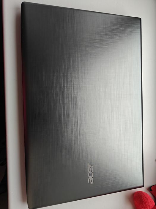 Ноутбук Acer i3 6006u 4gb ОЗУ,hdd 1tb,940mx 2gb