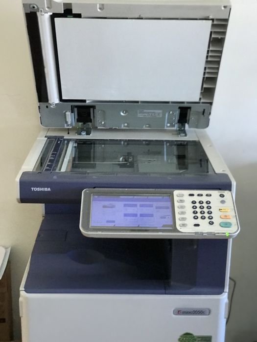 Impressora multifunções Toshiba EStudio 2050C de 2015 Quinta do Anjo