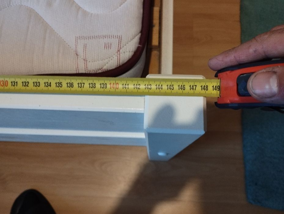 Cama (148x198)com colchão (183x133)