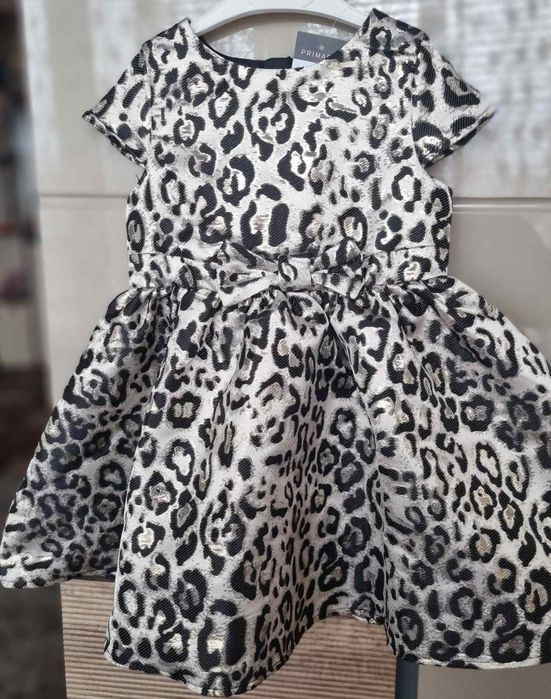 Гарна сукня для дівчинки Primark