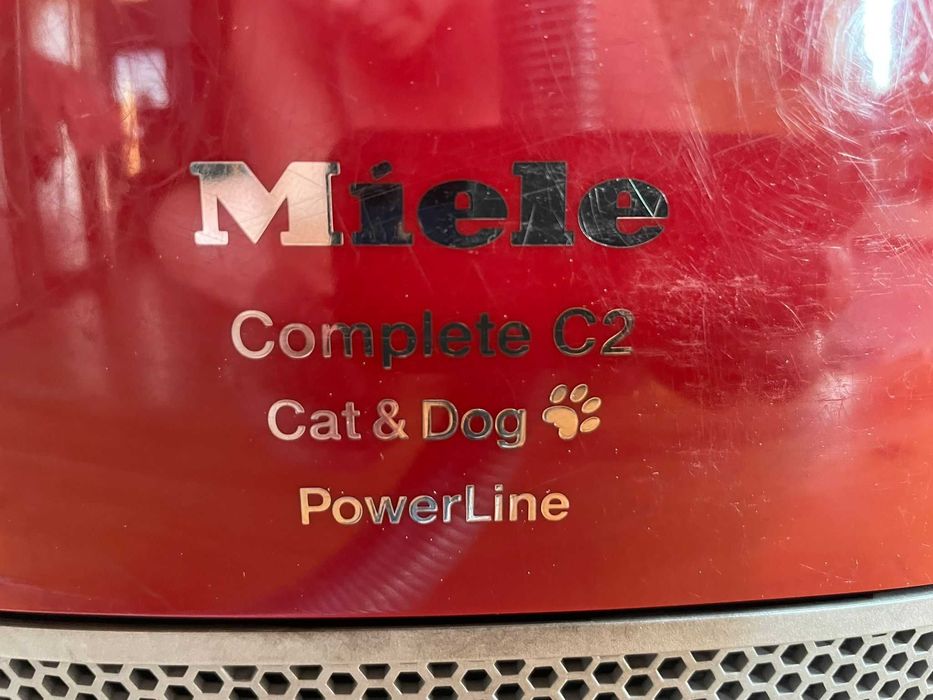 À venda: Aspirador Miele Complete C2 Cat & Dog PowerLine – 150€