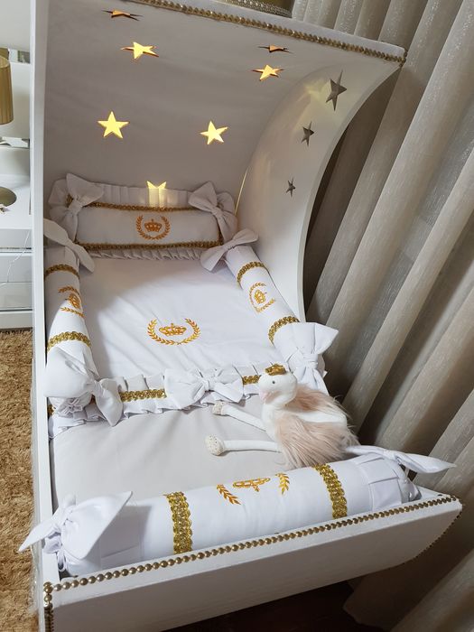 Berço bebé meia lua com led cores