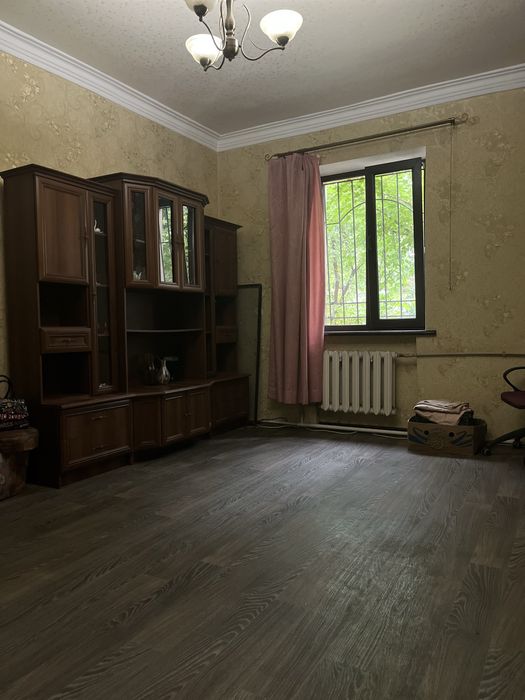 Продам 2к сталинку пр. И. Мазепы возле 5 школы