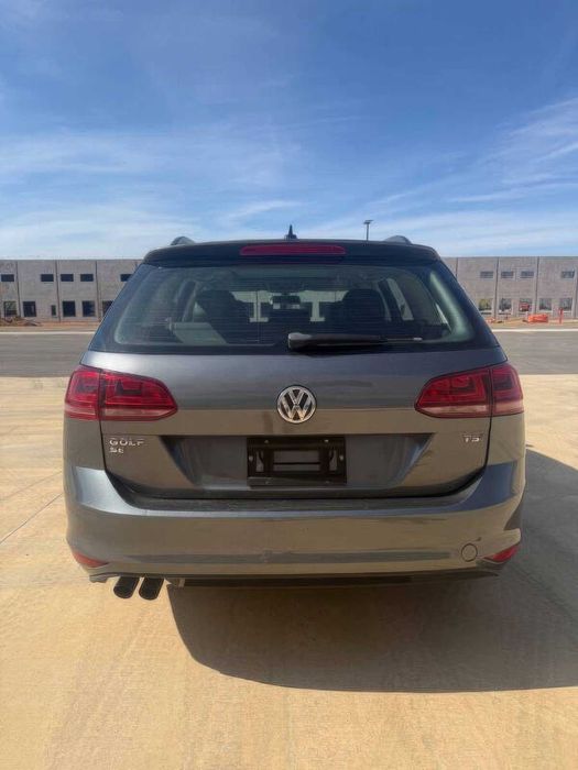Volkswagen Golf      2016