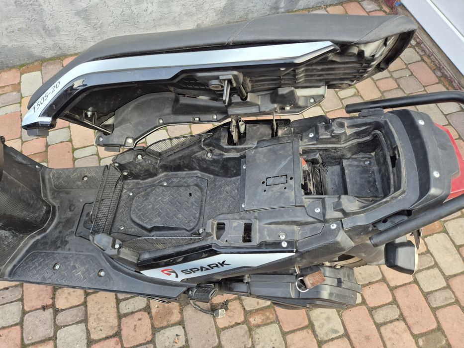 Скутер Spark 150 см³