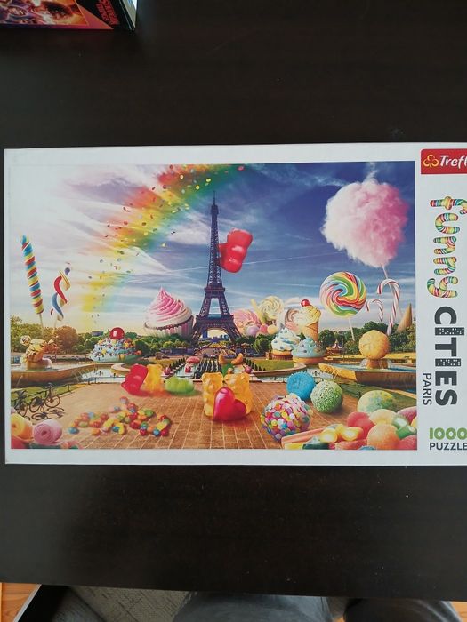Puzzle 1000 Stranger Things i Sweet Paris