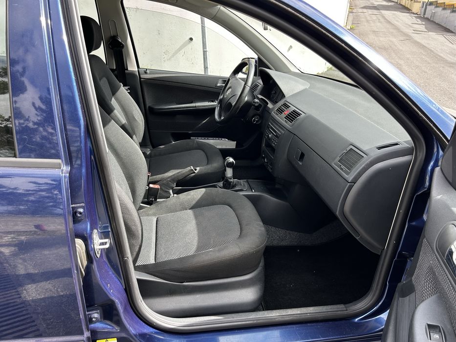 Skoda Fabia 1.2 12V ( Poucos kms)