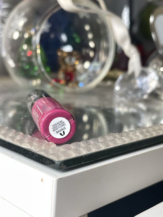 Kat von D Everlasting liquid lipstick zastygająca pomadka do ust mini