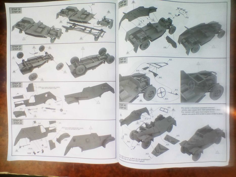 Сборная модель 1/35 WWII Marmon-Herrington Mk.I фирмы IBG models