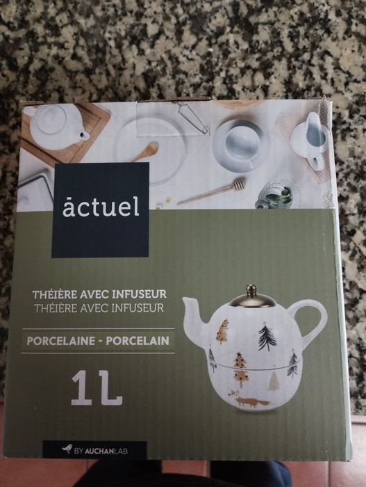 Bule de chá em porcelana novo