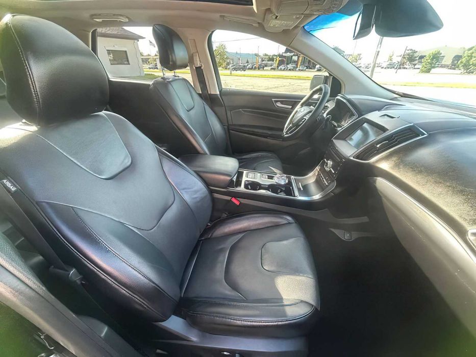 Ford Edge Titanium      2019