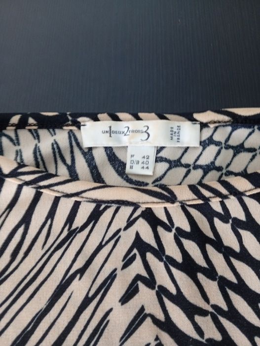 Camisas elegantes de senhora.