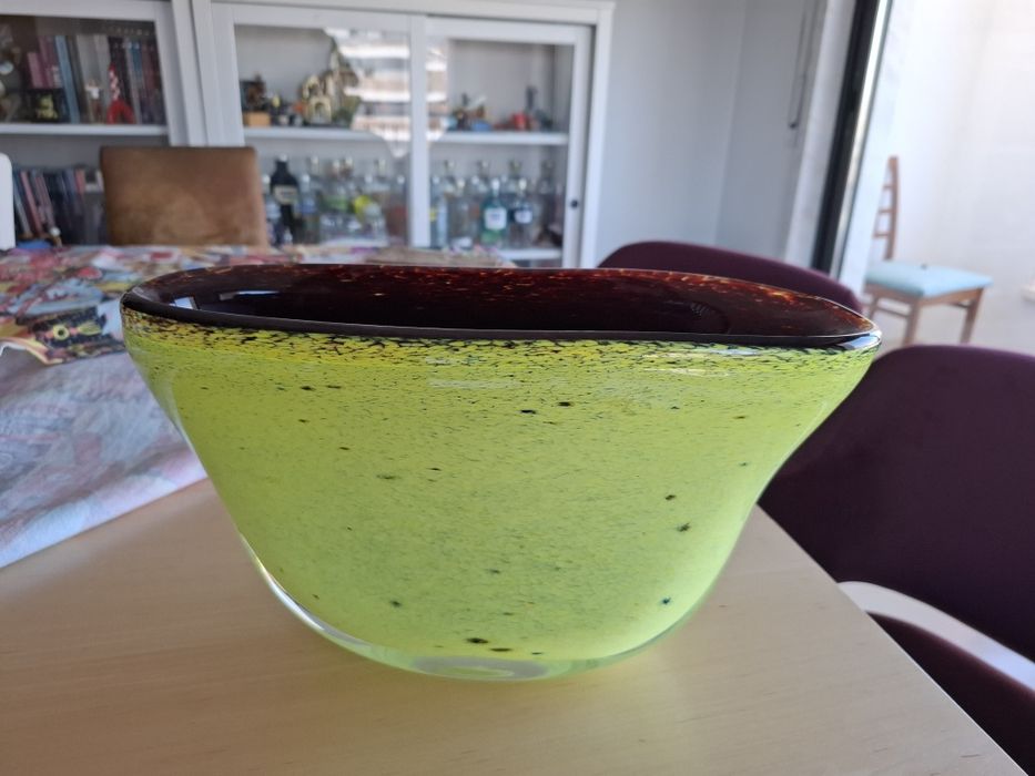 Taça em vidro trabalhado