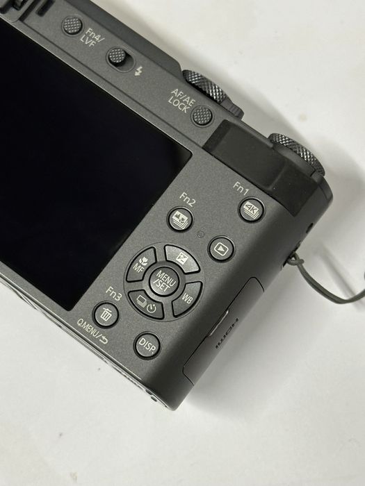 Aparat kompaktowy Panasonic Lumix DC-TZ202 4K