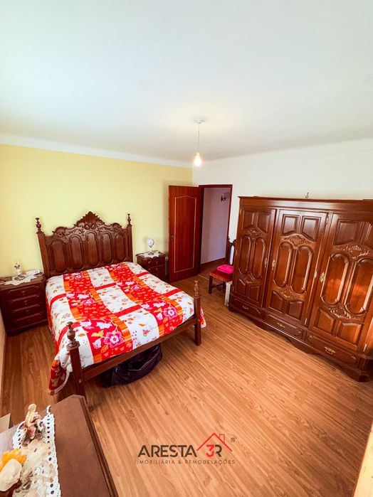 Vende-se moradia T4 Lamegal