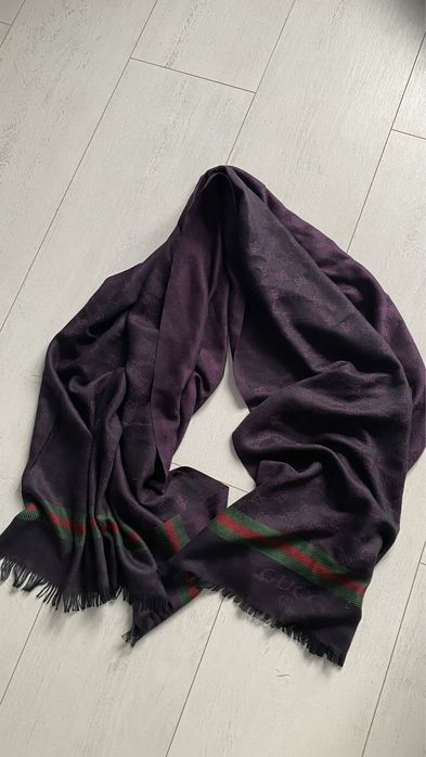 Szal Gucci dlugi nowy.