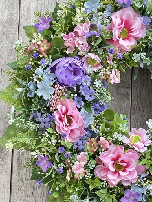 Wianek kwiatowy wiosenny