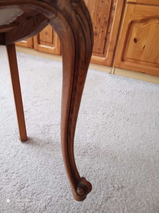 Sprzedam komplet 6 krzeseł + sofa