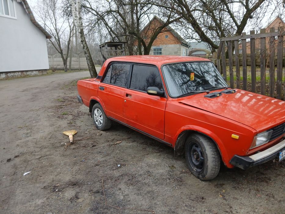 Ваз 2105 продам кузов ходова гарному  стані треба робити мотор