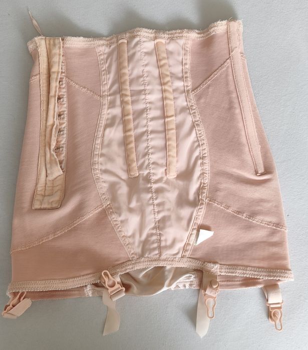 Pas do pończoch vintage