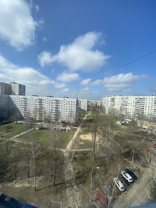 Продам 4 квартиру, пр. Л. Свободы 39, м. « Победа»