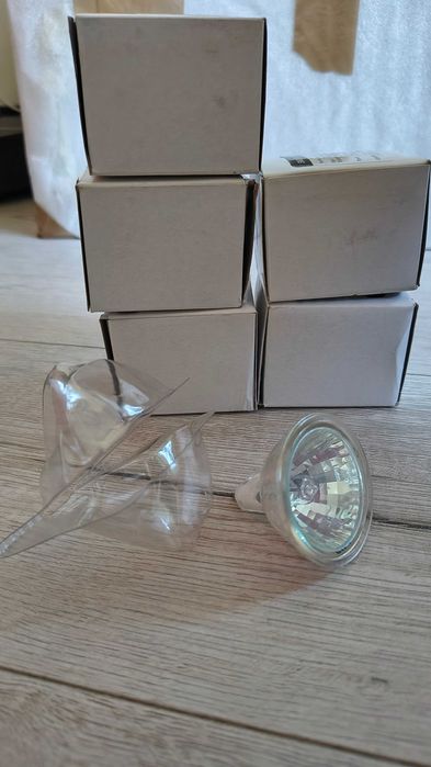Żarówki halogenowe PILA do oświetlenia sufitowego, 12V