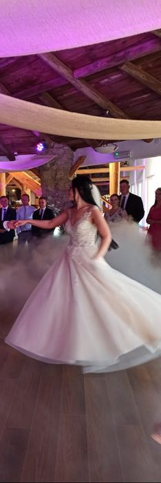 Suknia ślubna dla wysokiej osoby