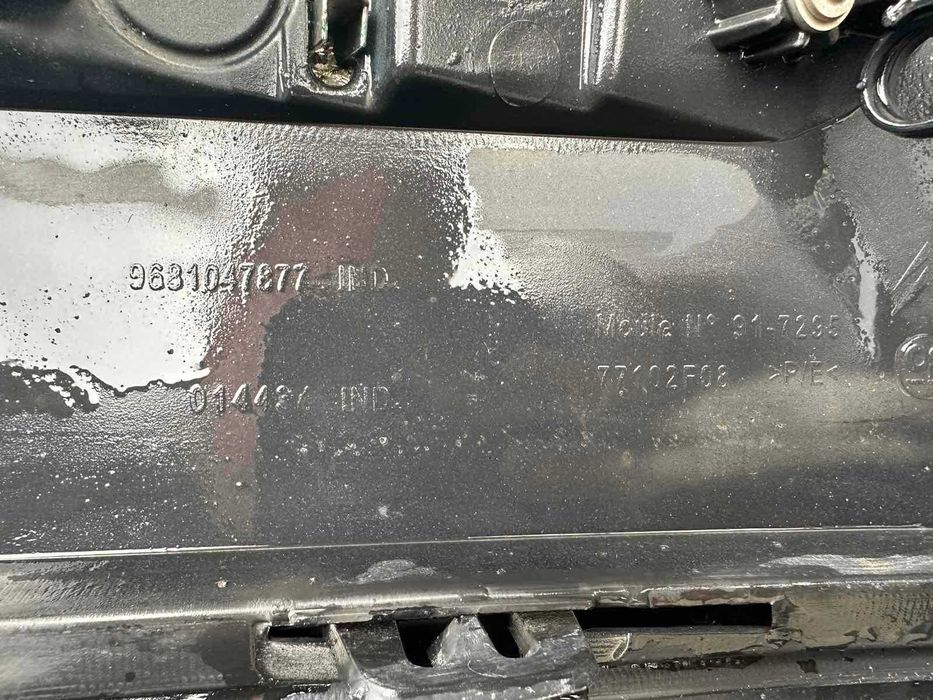 Задній бампер Citroen C5 2007-2013 X7 9681047877 під покрас