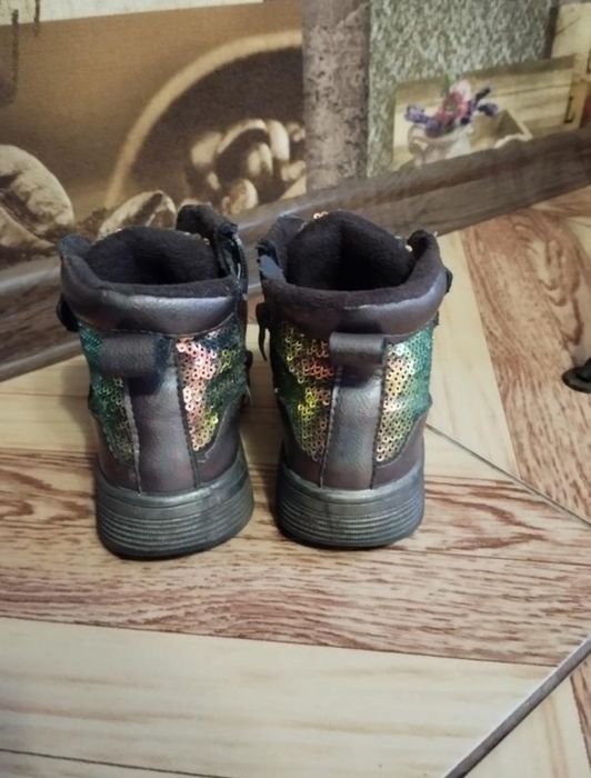 Ботіночки для дівчинки