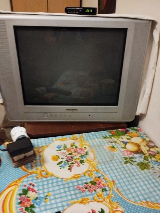 Продам телевизор б/у