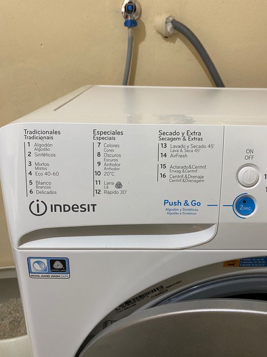Indesit Máquina LAVA E SECA roupa 9Kg