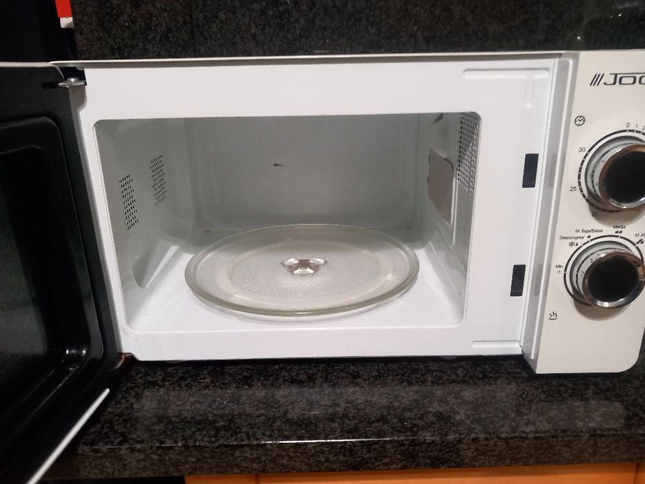 Microondas Jocel