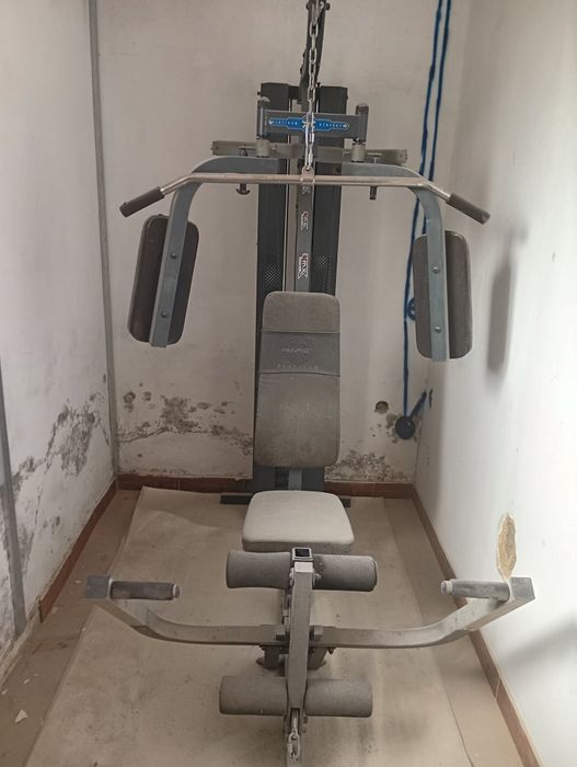 Estação de musculação completa e funcional