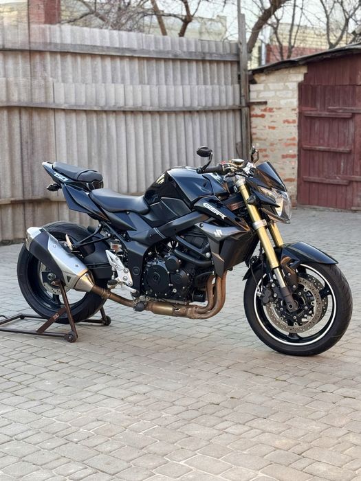 Suzuki GSR 750     АВS