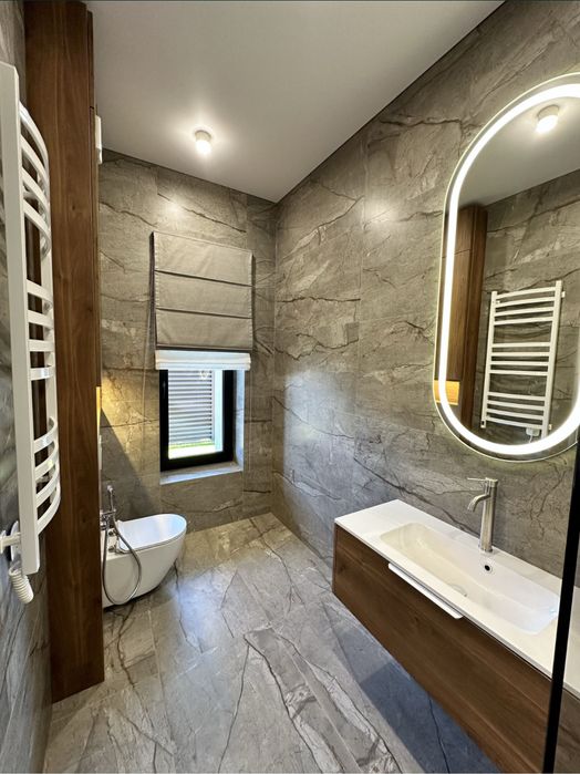 Одноповерховий будинок, новий дизайнерський ремонтом, закрите містечко