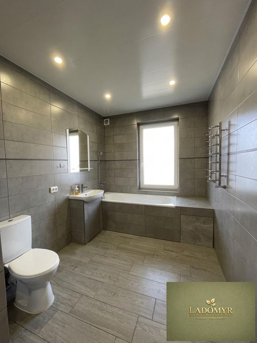 Продаж / Будинок / масив Київський, Зоопарк, Рівне