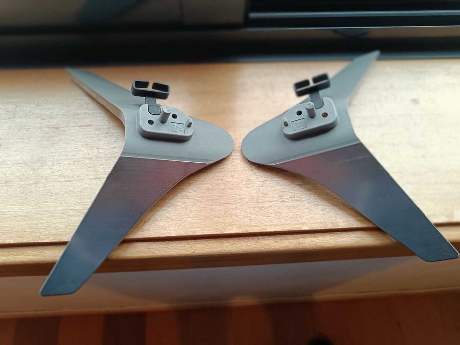 Pés para SMART TV 4K LG 49UH650V