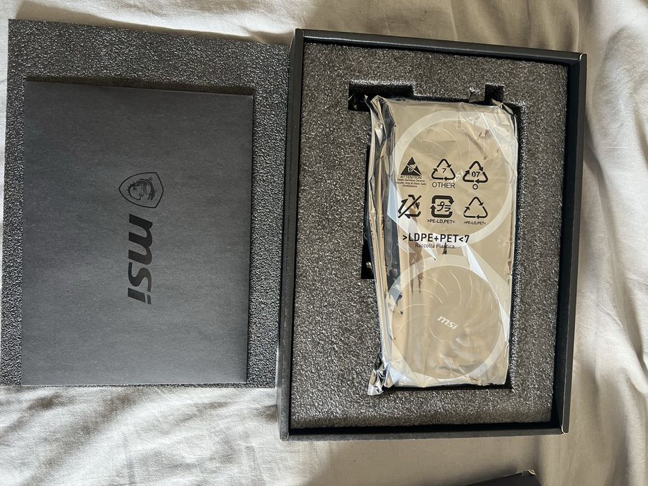 Placa gráfica AMD Radeon RX 6750 XT 12GB