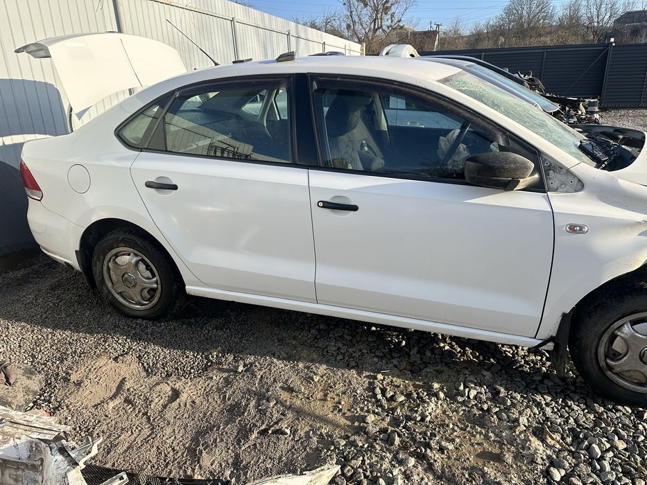 Двери Поло седан Polo sedan