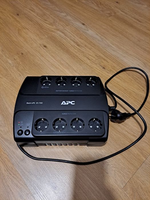 UPS back ups ES 700