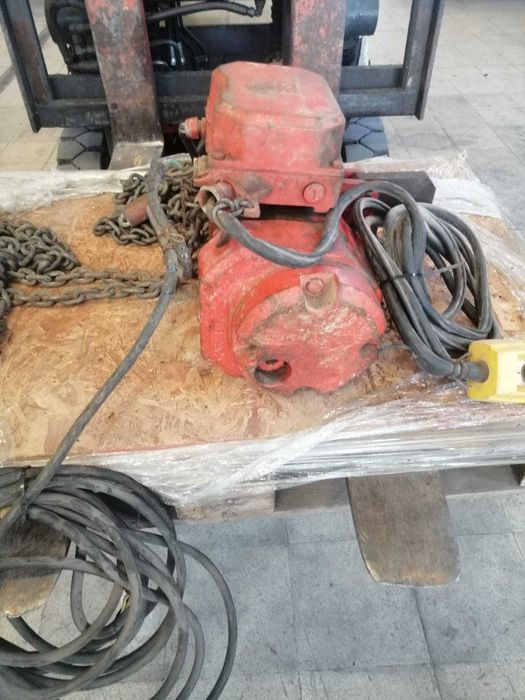Guincho Elétrico SEW para 3200kg