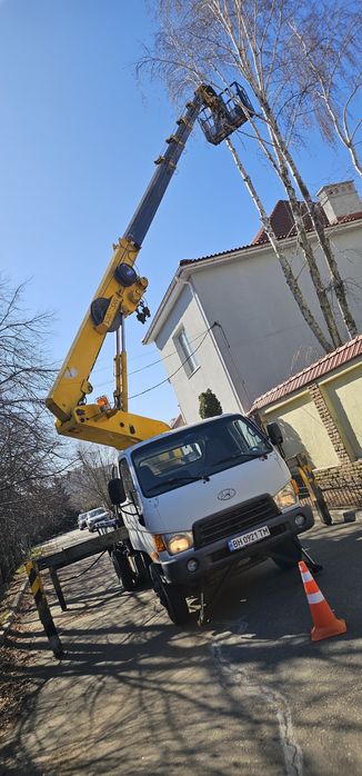 Послуги автовежі 25 метрів Чорноморськ Оренда автовишки Аренда автовыш