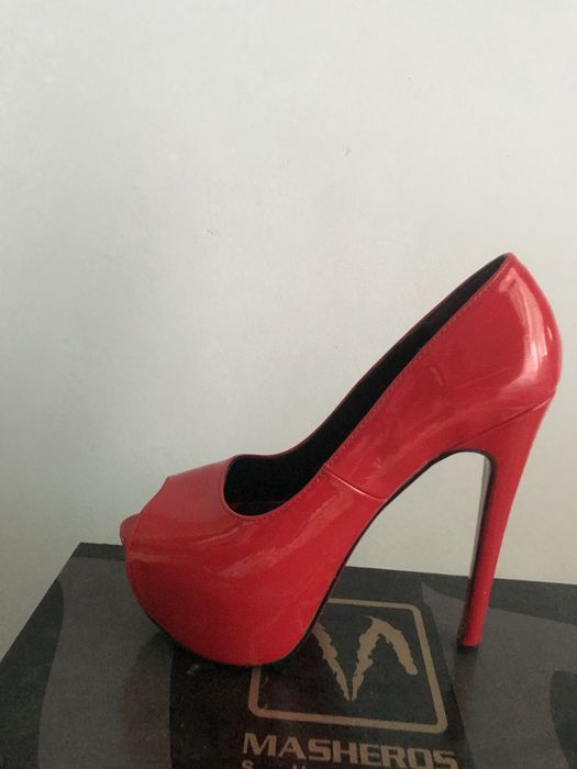 Туфлі, босоніжки на платформі