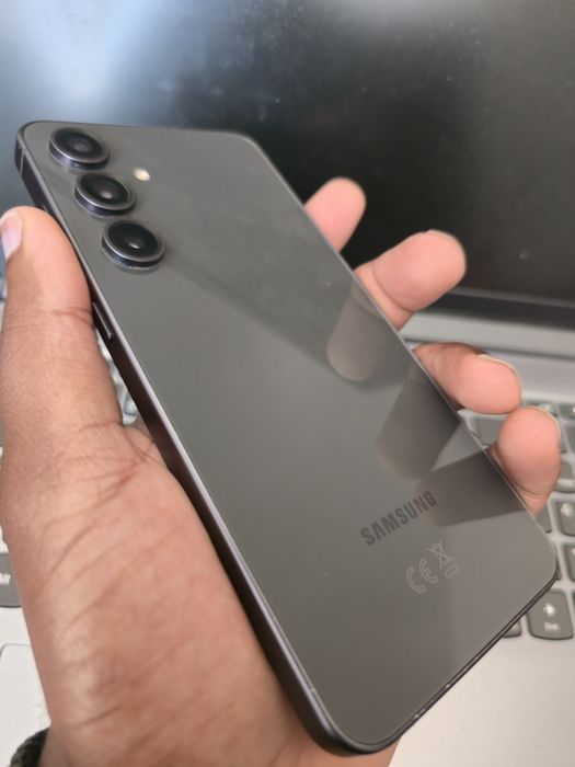 Samsung s24 fe 256g ,8ram