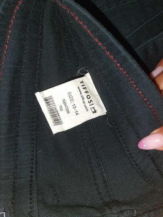 Calcas rapaz tiffosi