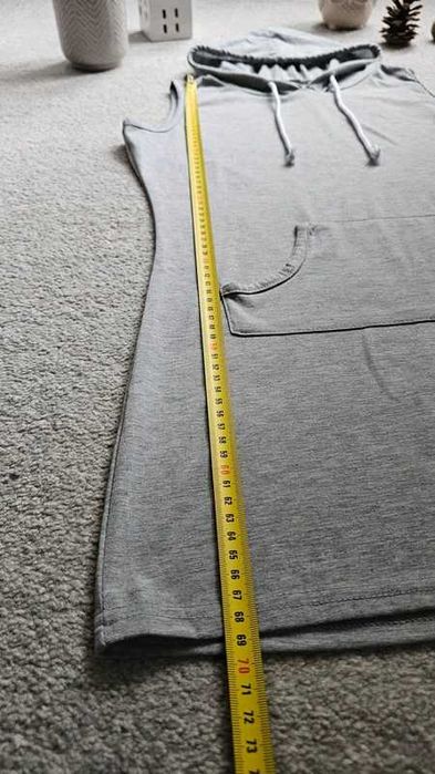 Szary bezrękawnik z kapturem S